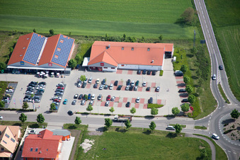 Vue oblique de Centres commerciaux à le quartier Neulauterburg in Berg dans le département Rhénanie-Palatinat, Allemagne