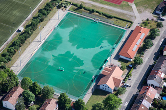 Vue aérienne de Terrain de sport du Dürkheimer Hockey Club à Bad Dürkheim dans le département Rhénanie-Palatinat, Allemagne