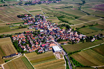 Vue aérienne de Herxheim am Berg dans le département Rhénanie-Palatinat, Allemagne