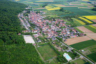 Vue aérienne de Quartier Schraudenbach in Werneck dans le département Bavière, Allemagne