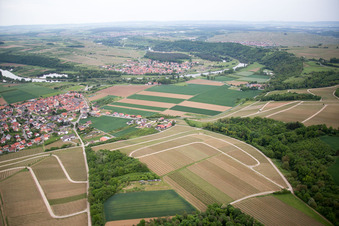 Vue aérienne de Quartier Untereisenheim in Eisenheim dans le département Bavière, Allemagne