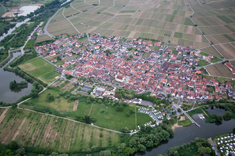 Vue aérienne de Nordheim am Main dans le département Bavière, Allemagne