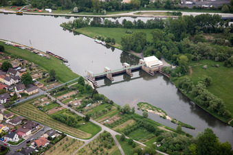 Vue aérienne de Centrale électrique Volkach dans le Main à Volkach dans le département Bavière, Allemagne
