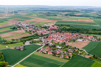 Vue aérienne de Village - Vue à le quartier Zeilitzheim in Kolitzheim dans le département Bavière, Allemagne
