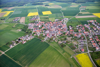 Photographie aérienne de Quartier Ebertshausen in Üchtelhausen dans le département Bavière, Allemagne