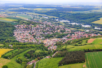 Vue aérienne de Vue du nord à Schonungen dans le département Bavière, Allemagne