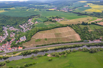 Vue aérienne de Du sud à le quartier Mainberg in Schonungen dans le département Bavière, Allemagne