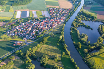 Vue aérienne de Quartier Hirschfeld in Röthlein dans le département Bavière, Allemagne
