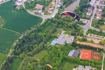 Vue aérienne de Tennis Club Grün-Weiß Bad Meinberg eV à le quartier Bad Meinberg in Horn-Bad Meinberg dans le département Rhénanie du Nord-Westphalie, Allemagne