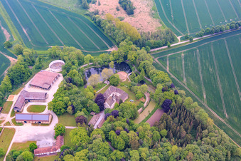 Photographie aérienne de Grevenburg de Falk Peter Baron von Oeynhausen à le quartier Sommersell in Nieheim dans le département Rhénanie du Nord-Westphalie, Allemagne