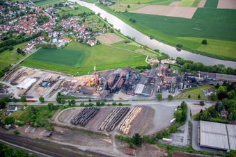 Vue aérienne de Equipement technique ProFagus GmbH pour la production de charbon de bois de hêtre dans le district de Lippoldsberg à Bodenfelde dans le département Basse-Saxe, Allemagne