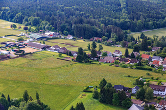 Vue aérienne de Haras Dobel à Dobel dans le département Bade-Wurtemberg, Allemagne