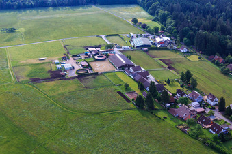 Haras Dobel à Dobel dans le département Bade-Wurtemberg, Allemagne depuis l'avion