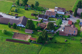 Haras Dobel à Dobel dans le département Bade-Wurtemberg, Allemagne vue d'en haut