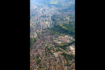 Photographie aérienne de Vue de la ville depuis l'ouest sur l'Enz à le quartier Brötzingen in Pforzheim dans le département Bade-Wurtemberg, Allemagne