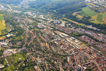 Vue aérienne de Zone industrielle entre Redtenbacherstraße et Eutinger Straße (B10) à le quartier Nordstadt in Pforzheim dans le département Bade-Wurtemberg, Allemagne