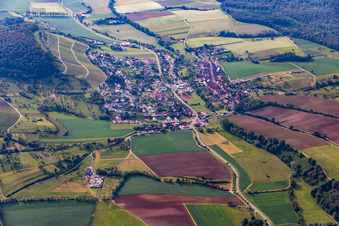 Vue aérienne de Quartier Schützingen in Illingen dans le département Bade-Wurtemberg, Allemagne