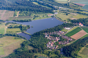 Vue aérienne de Réservoir d'Emetsklinge avec hôtel et restaurant Seegasthof Zaberfeld à Zaberfeld dans le département Bade-Wurtemberg, Allemagne