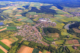 Vue aérienne de Vue du village depuis le sud à Zaberfeld dans le département Bade-Wurtemberg, Allemagne