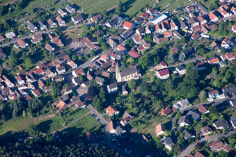 Birkenhördt dans le département Rhénanie-Palatinat, Allemagne depuis l'avion
