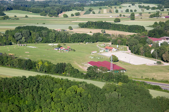 Neewiller-près-Lauterbourg dans le département Bas Rhin, France d'un drone