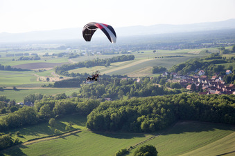 Neewiller-près-Lauterbourg dans le département Bas Rhin, France vu d'un drone