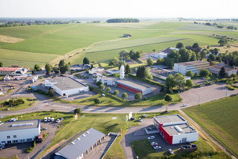Vue oblique de Soultz-sous-Forêts dans le département Bas Rhin, France