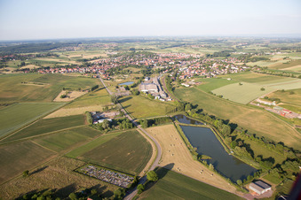 Vue aérienne de Soultz-sous-Forêts dans le département Bas Rhin, France