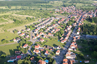 Lembach dans le département Bas Rhin, France vu d'un drone