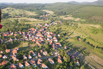 Vue oblique de Wingen dans le département Bas Rhin, France