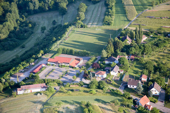 Vue d'oiseau de Wingen dans le département Bas Rhin, France