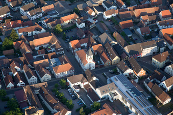 Quartier Ingenheim in Billigheim-Ingenheim dans le département Rhénanie-Palatinat, Allemagne depuis l'avion