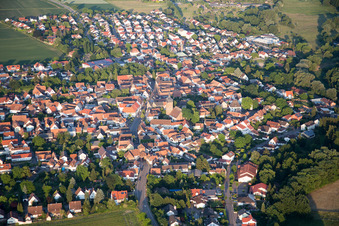 Quartier Billigheim in Billigheim-Ingenheim dans le département Rhénanie-Palatinat, Allemagne d'en haut