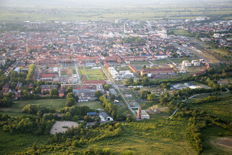 Vue aérienne de Salon des jardins d'État 2015 à Landau in der Pfalz dans le département Rhénanie-Palatinat, Allemagne
