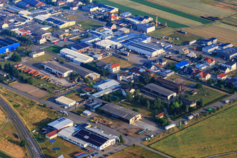 Vue aérienne de GQG Ostendstraße avec Pizza Lorenzo GmbH et Spedition Lauinger à Hambrücken dans le département Bade-Wurtemberg, Allemagne