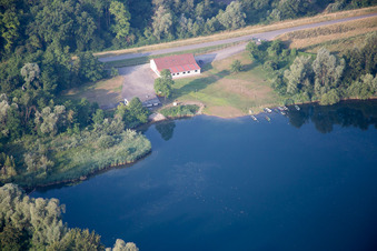 Vue aérienne de Club de pêche Lingenfeld à Lingenfeld dans le département Rhénanie-Palatinat, Allemagne