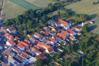 Vue aérienne de Obergartenstr à Lingenfeld dans le département Rhénanie-Palatinat, Allemagne