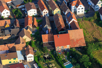 Badstubgasse à Zeiskam dans le département Rhénanie-Palatinat, Allemagne hors des airs