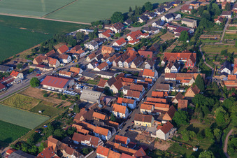 Vue aérienne de Altsheimer Weg avec le groupe logistique Z&Y à Ottersheim bei Landau dans le département Rhénanie-Palatinat, Allemagne