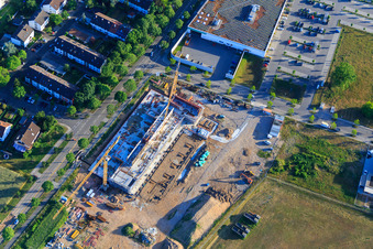 Vue aérienne de Nouveau bâtiment d'Autohaus Geisser GmbH - Volvo à le quartier Knielingen in Karlsruhe dans le département Bade-Wurtemberg, Allemagne