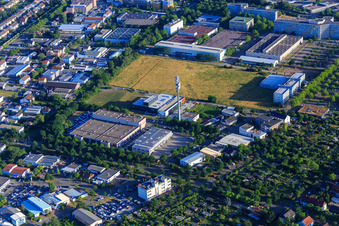 Vue aérienne de Zone industrielle G.-Braun-Straße avec têtes de serrage SITEMA GmbH & Co. KG à le quartier Knielingen in Karlsruhe dans le département Bade-Wurtemberg, Allemagne