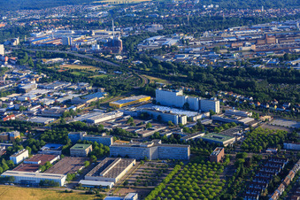 Vue aérienne de Siemens AG, site de fabrication et de développement Karlsruhe à le quartier Knielingen in Karlsruhe dans le département Bade-Wurtemberg, Allemagne