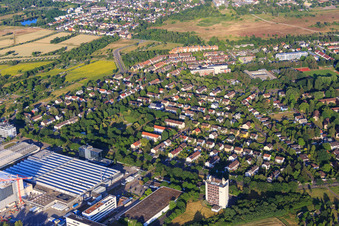 Vue aérienne de Hertzstr à le quartier Nordweststadt in Karlsruhe dans le département Bade-Wurtemberg, Allemagne