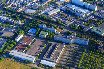 Vue aérienne de Centre technologique Karlspark et INERATEC GmbH à le quartier Knielingen in Karlsruhe dans le département Bade-Wurtemberg, Allemagne