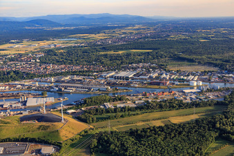 Vue aérienne de Nordbeckenstraße dans les ports rhénans de Karlsruhe à le quartier Mühlburg in Karlsruhe dans le département Bade-Wurtemberg, Allemagne