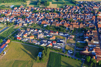 Vue oblique de Nouvelle zone de développement Pfarrer-Anselmann-Straße à Hatzenbühl dans le département Rhénanie-Palatinat, Allemagne