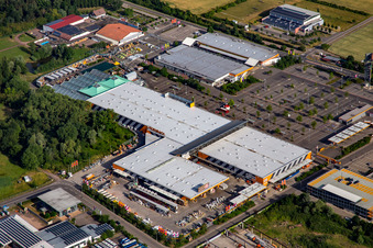 Vue aérienne de Magasin de bricolage du siège de Hornbach dans la zone industrielle Bornheim à Bornheim dans le département Rhénanie-Palatinat, Allemagne