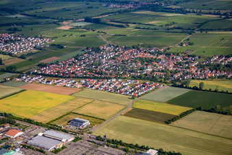 Vue aérienne de Du sud-est à Bornheim dans le département Rhénanie-Palatinat, Allemagne