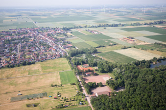Vue aérienne de Waldstr à Ottersheim bei Landau dans le département Rhénanie-Palatinat, Allemagne