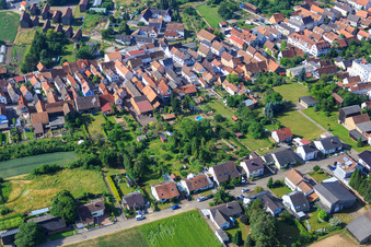Vue aérienne de Sur le chemin de retour à Herxheim bei Landau dans le département Rhénanie-Palatinat, Allemagne